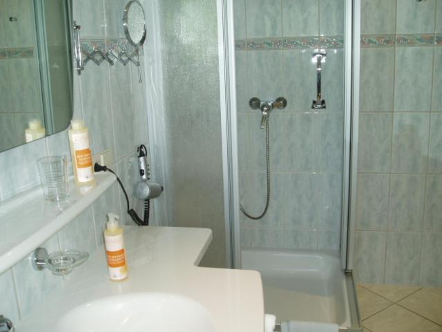 Schwarzwaldhotel / Wolfach Room photo